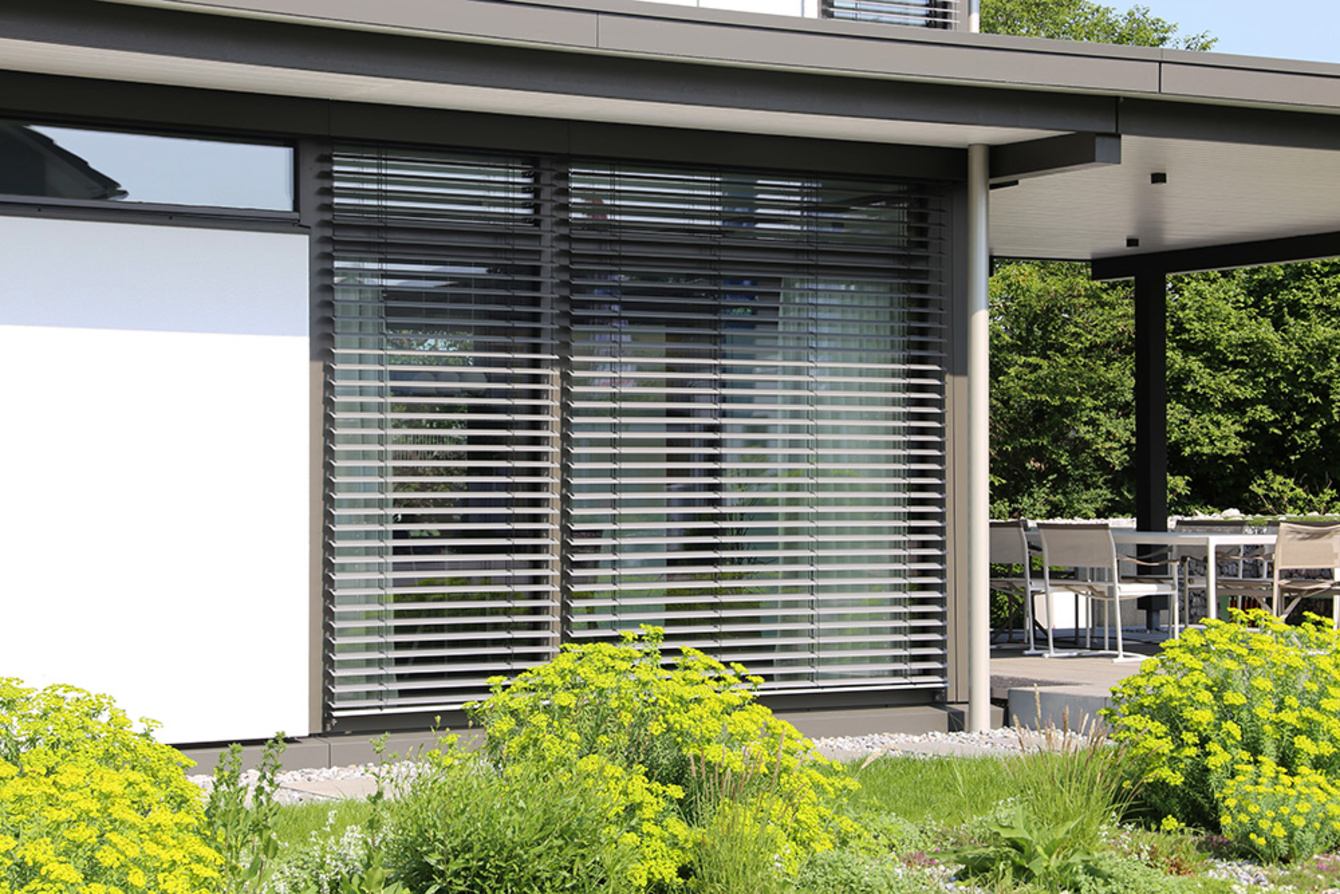 Rollladen&shy;steuerung bei ETF Elektrotechnik Frankfurt GmbH in Eschborn
